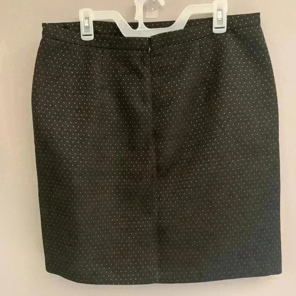 Woman’s Anne Klein Black and Gold Studded Pencil Skirt Size 14 BNWT - Picture 3 of 8